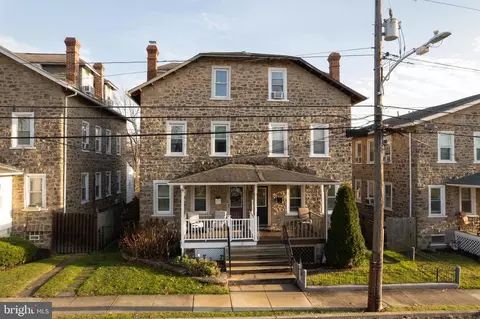 32 Church St, Ambler, PA 19002