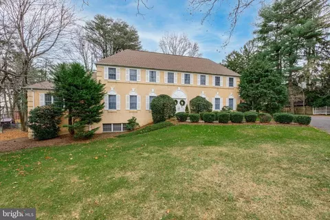 21 Deaver Pl, Wyncote, PA 19095