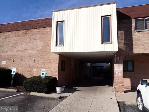 206 Centre #206, Norristown, PA 19403