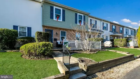 116 Ardmore Ave #13, Ardmore, PA 19003