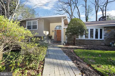 901 Dale Rd, Jenkintown, PA 19046