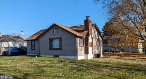 215 Milton Ave, Horsham, PA 19044