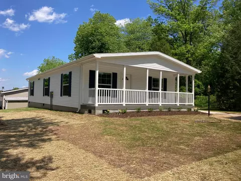 760 Locust Ct, North Wales, PA 19454