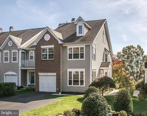 167 Timothy Cir, Wayne, PA 19087 photo 2