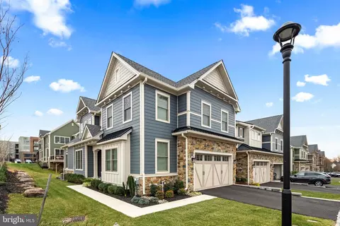 506 Dawes Ln #60, Ambler, PA 19002