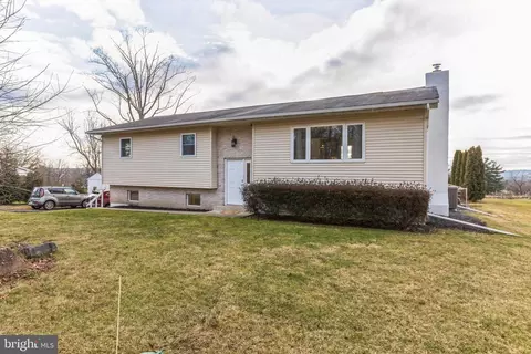 2016 Peevy Rd, East Greenville, PA 18041