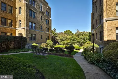 900 Valley Rd #C-203, Elkins Park, PA 19027