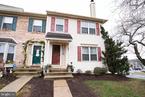 1154 Bramblewood Ct, Pottstown, PA 19464