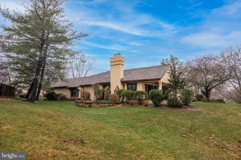 11 Springhouse Ln, Blue Bell, PA 19422