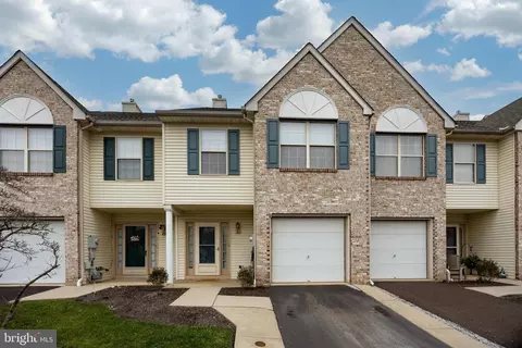630 Dogwood Ct, Pottstown, PA 19464
