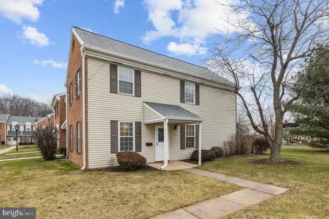 101 Clemens Ct, Lansdale, PA 19446