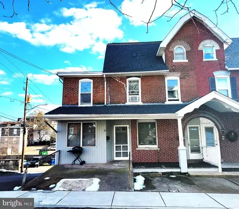 10 Hillside Ave, Souderton, PA 18964