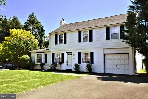 128 Garden Rd, Oreland, PA 19075