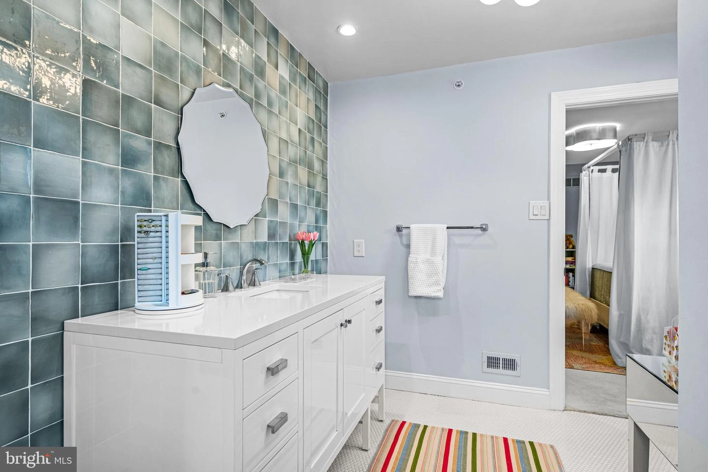 Bath - 1045 Whitegate Rd, Wayne, PA 19087 photo 12 of 15