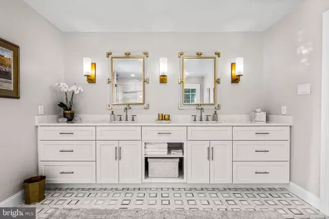 Bath - 1045 Whitegate Rd, Wayne, PA 19087 photo 4 of 15