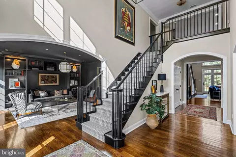 Entry Way - 1045 Whitegate Rd, Wayne, PA 19087 photo 4 of 8