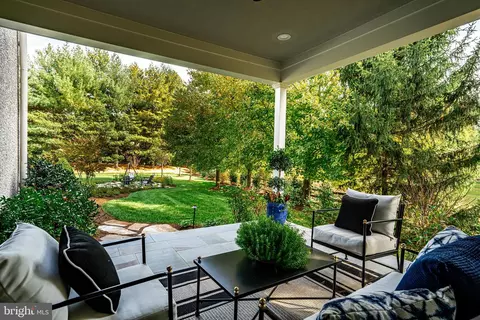 Exterior - 1045 Whitegate Rd, Wayne, PA 19087 photo 7 of 12