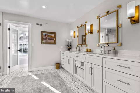 Bath - 1045 Whitegate Rd, Wayne, PA 19087 photo 3 of 15