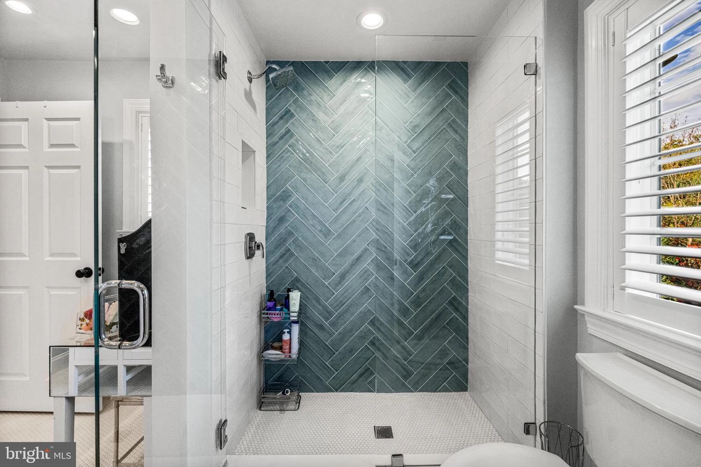 Bath - 1045 Whitegate Rd, Wayne, PA 19087 photo 13 of 15