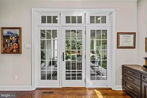 Entry Way - 1045 Whitegate Rd, Wayne, PA 19087 photo 5 of 8