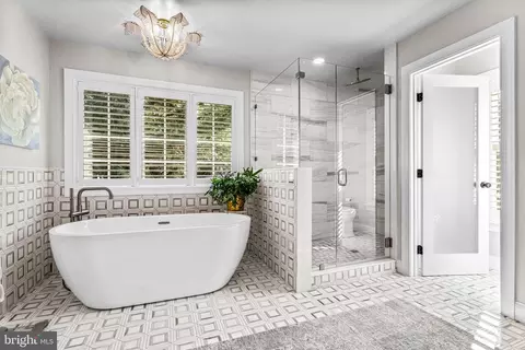 Bath - 1045 Whitegate Rd, Wayne, PA 19087 photo 7 of 15