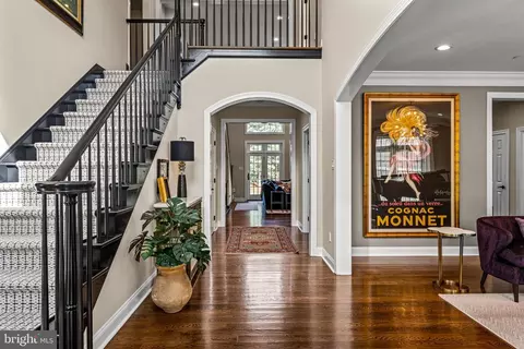 Entry Way - 1045 Whitegate Rd, Wayne, PA 19087 photo 2 of 8