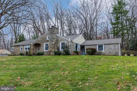 521 Bridle Rd, Glenside, PA 19038