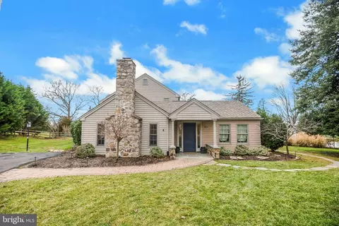 826 S Fairway Rd, Glenside, PA 19038