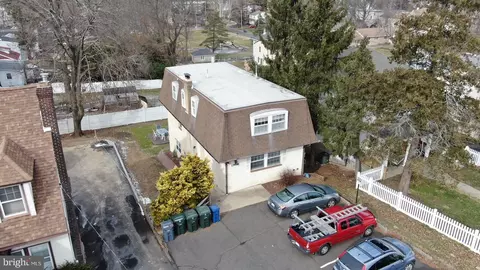 1908 Old York Rd, Abington, PA 19001