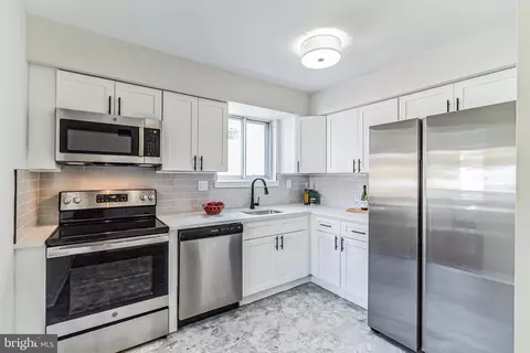 1555 Fitzwatertown Rd, Willow Grove, PA 19090