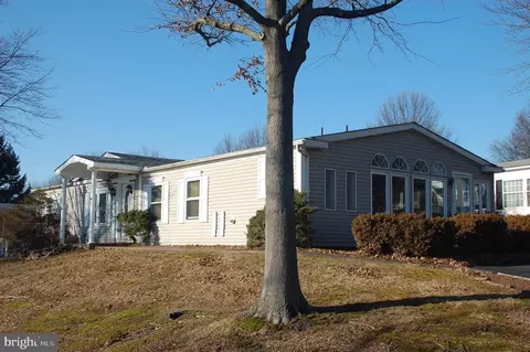 137 Deerfield Dr, Souderton, PA 18964