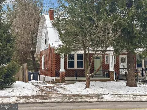 812 E Main St, Collegeville, PA 19426