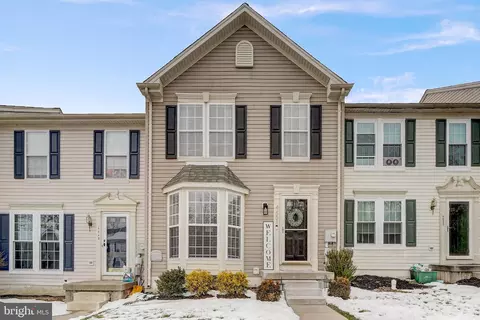 4451 Glenwood Dr, Perkiomenville, PA 18074