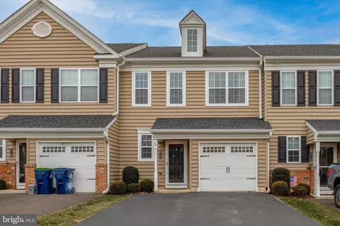 317 W Hamlin Ave, Telford, PA 18969