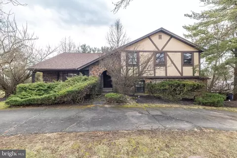 1027 Meetinghouse Rd, Ambler, PA 19002