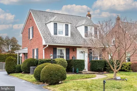 358 Inwood Rd, Ardmore, PA 19003
