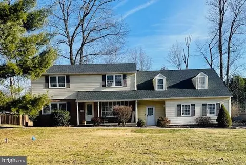 215 Oakland Pl, North Wales, PA 19454