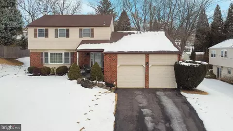 2901 Village Green Ln, Trooper, PA 19403