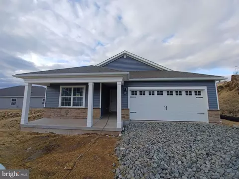 232 Petal Dr, Pottstown, PA 19464