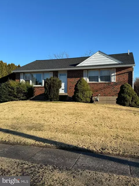 2910 Scenic Rd, Norristown, PA 19403