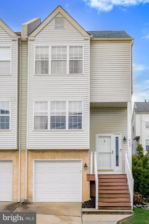 423 Pleasant Valley Dr, Conshohocken, PA 19428