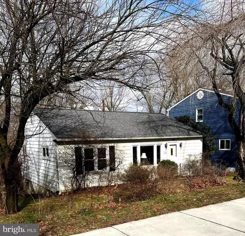 820 Tyson Ave, Roslyn, PA 19001