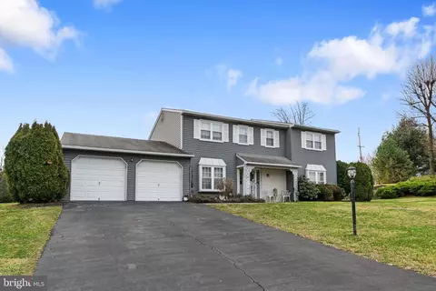7805 Caversham Rd, Elkins Park, PA 19027