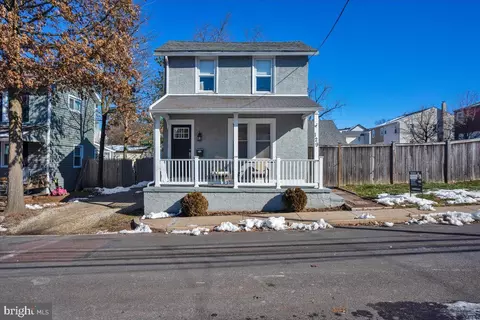 129 S 5th St, North Wales, PA 19454