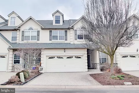 262 Center Point Ln, Lansdale, PA 19446