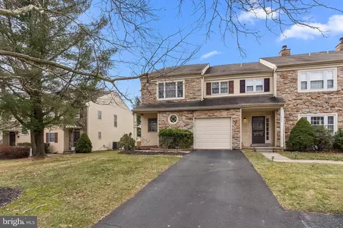 1508 Isaacs Ct, Maple Glen, PA 19002