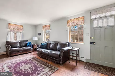 Living - 22 Main St, Spring Mount, PA 19478 photo 1 of 2