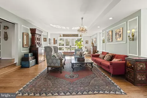 Living - 437 Crescent Rd, Wyncote, PA 19095 photo 6 of 8