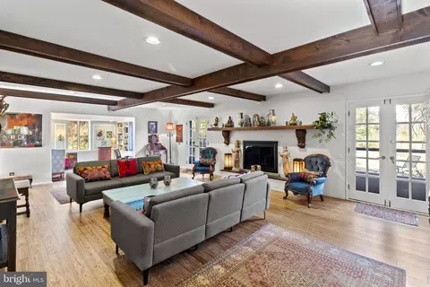 Living - 437 Crescent Rd, Wyncote, PA 19095 photo 1 of 8