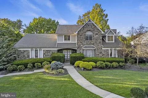 415 Vernon Rd, Jenkintown, PA 19046